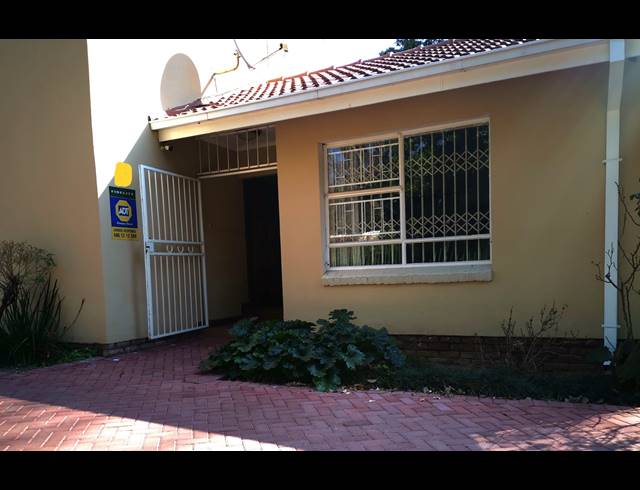 3 BEDROOM TOWNHOUSE TO LET IN WATERKLOOF GLEN